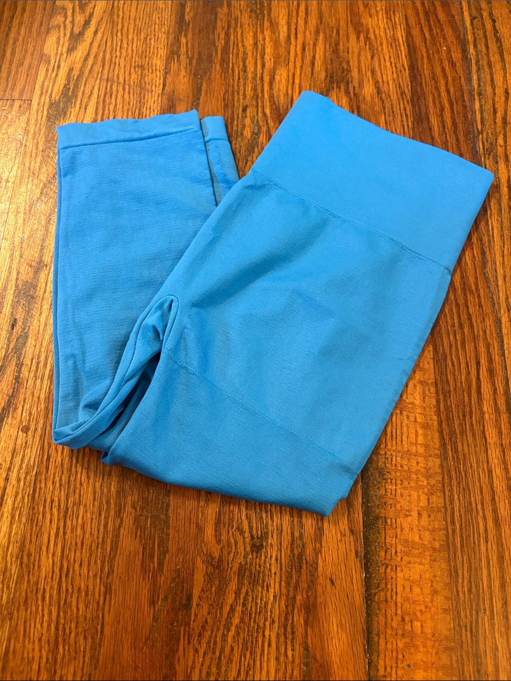 🎉NWOT! Nine West Bright Turquoise Stretch Leggings